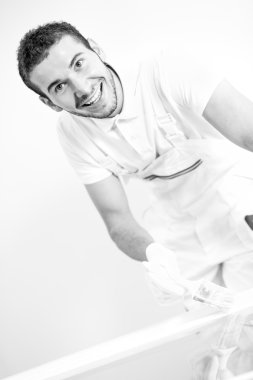 Genç adam resim windows. Siyah ve beyaz.