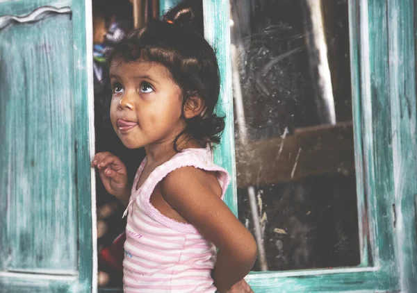 Linda Menina Mexicana Infância Retrato Menina Etnia Mexicana Fora — Fotografia de Stock