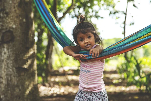 Niedliche Kleine Mexikanische Mädchen Kindheit Porträt Eines Jungen Mädchens Mexikanische — Stockfoto