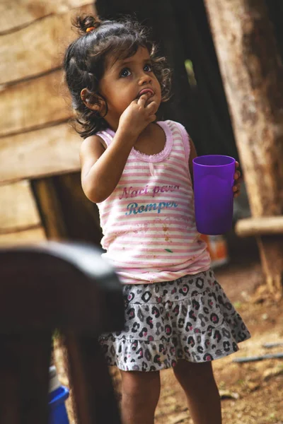 かわいいメキシコ人の女の子子供時代若い女の子の肖像画 メキシコの民族 — ストック写真