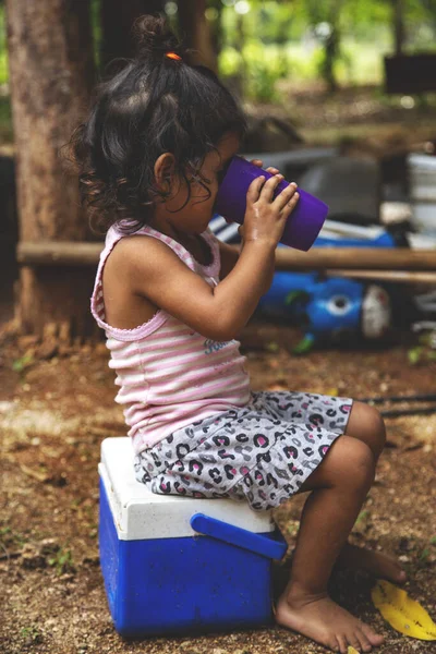 Petite Mexicaine Mignonne Enfant Portrait Jeune Fille Ethnie Mexicaine Extérieur — Photo