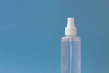 Antibakteriyel antibakteriyel sprey. Pandemiyi önlemek için. Hijyen, temizlik ve sağlık koruma kavramı