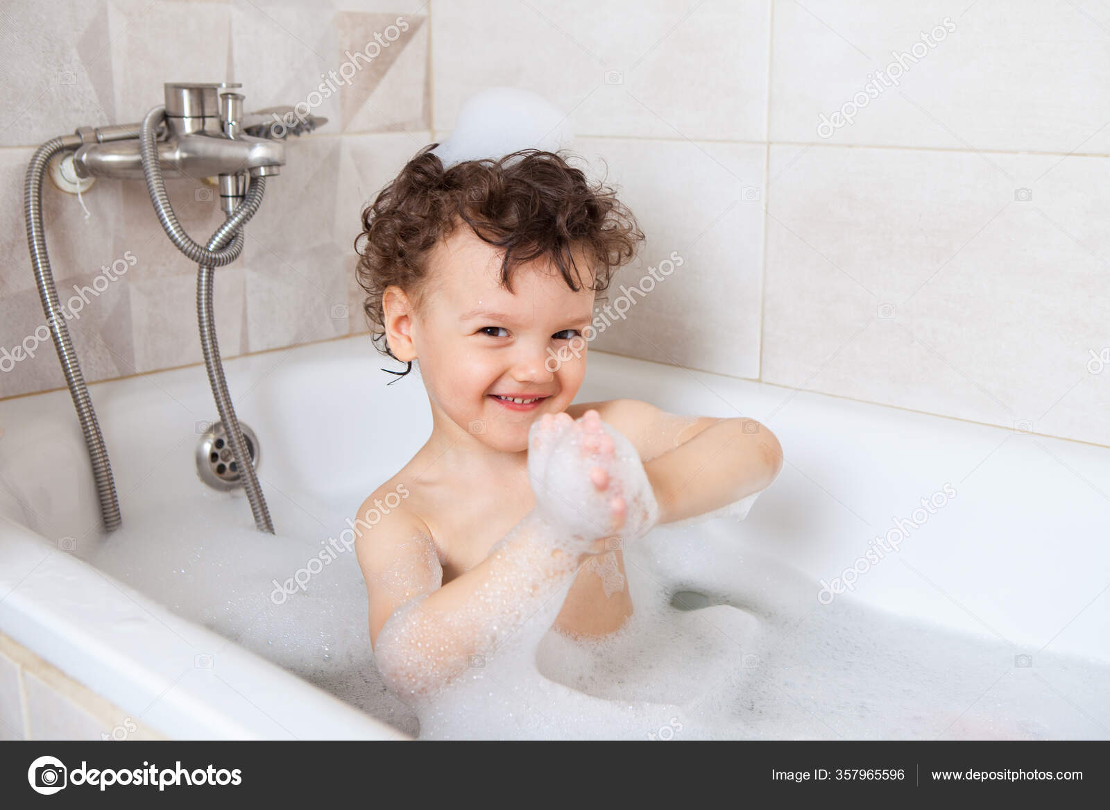 Hygiene Child Bathes Bath Foam Occupation Coronavirus Quarantine