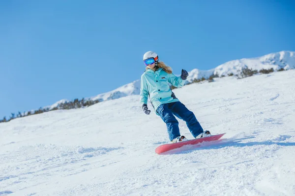 Snowboarder Bergen — Stockfoto