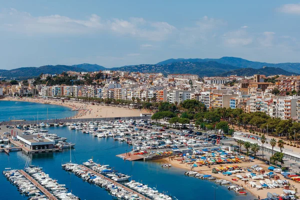 Panorámás légi felvétel, a Costa Brava, Blanes egy szép nyári nap, Spanyolország — Stock Fotó