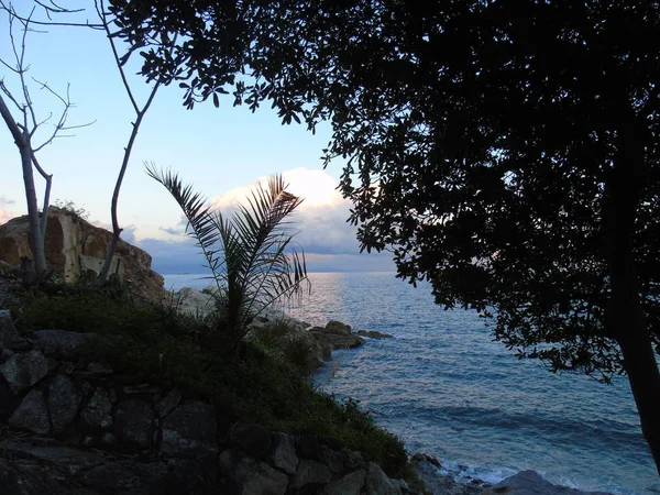 Subtítulo Increíble Costa Con Una Gran Vista Mar Tierra Varazze —  Fotos de Stock