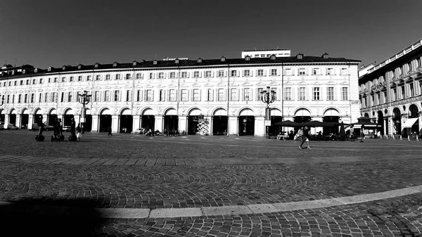 意大利都灵 2019年10月24日 在一个美丽的阳光灿烂的日子里对都灵市的精彩描述 意大利王国时期市中心的旧楼的详细摄影 — 图库照片