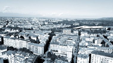 Torino, İtalya - 10 / 24 / 2019: Güzel güneşli bir günde Torin şehrinin inanılmaz bir başlığı. Şehrin merkezindeki eski binaların İtalya 'daki krallık döneminden kalma detaylı fotoğrafları..