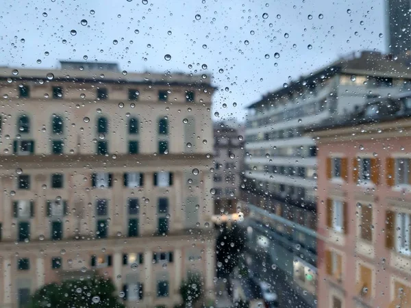 Genova Itália 2019 Uma Legenda Incrível Queda Água Sobre Janela — Fotografia de Stock