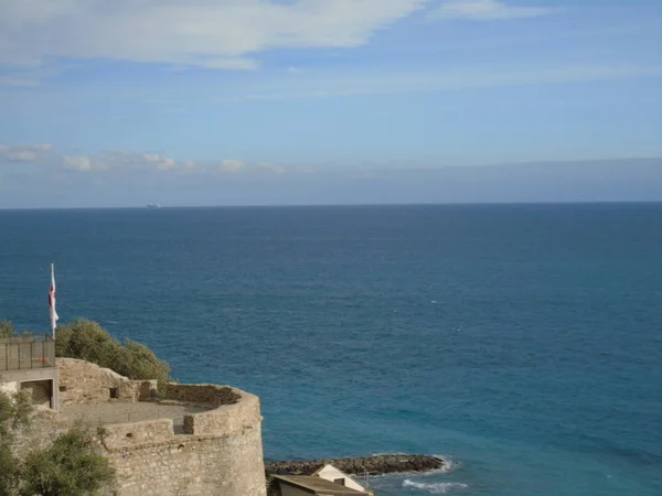 Cervo ligure, İtalya 02 / 13 / 2020: Imperia, Liguria, İtalya 'nın Riviera bölgesindeki Cervo köyü