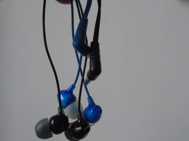 Şimdi evde müzik dinleyelim. COVID19 'u yenebiliriz. O zamana kadar açık havada fotoğraf çekmek yok. Evde kal, güvende kal.. 