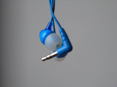 Şimdi evde müzik dinleyelim. COVID19 'u yenebiliriz. O zamana kadar açık havada fotoğraf çekmek yok. Evde kal, güvende kal.. 