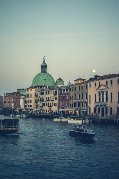 在像威尼斯这样的小镇上 景色美极了 — 图库照片
