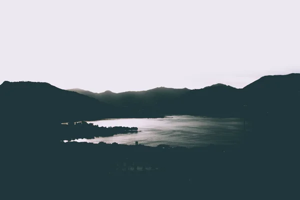 Vista Deslumbrante Sobre Lago Iseo — Fotografia de Stock