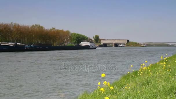 Bateau péniche aux Pays-Bas — Video