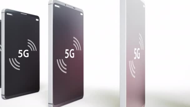 Los Nuevos Teléfonos Inteligentes Modernos Dispuestos Fila Aislados Sobre Fondo — Vídeo de stock