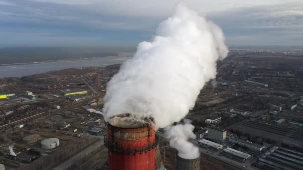 Humo de chimeneas, vista aérea — Vídeo de stock