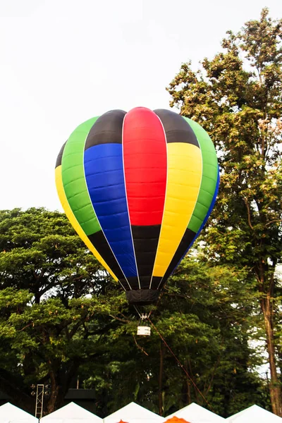 Inflar Globo Aire Caliente Durante Evento Del Festival —  Fotos de Stock