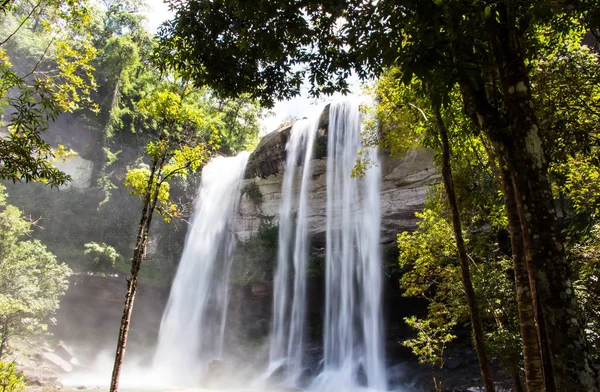 Waterfall rushing down the rocks, — Stock Photo, Image