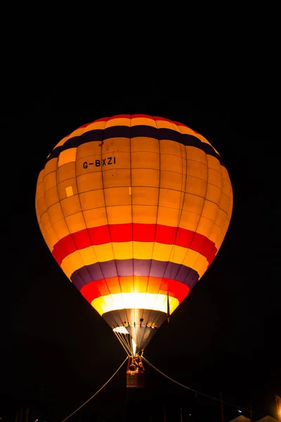 Gorące Powietrze Palnika Gazowego Wypełnia Kopułę Balonu — Zdjęcie stockowe