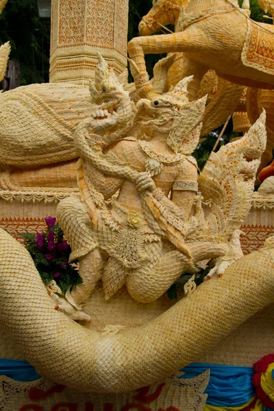 Sculpture Golden Asian Dragon — Stock Photo, Image
