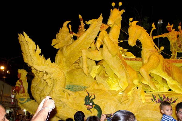 Escultura Oro Asiático Dragón —  Fotos de Stock