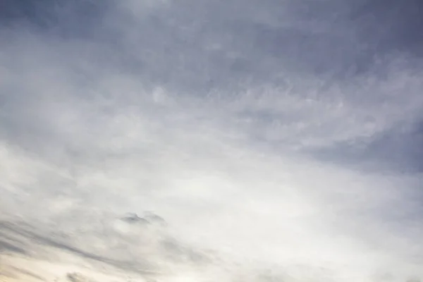 Céu Azul Com Nuvens Brancas — Fotografia de Stock