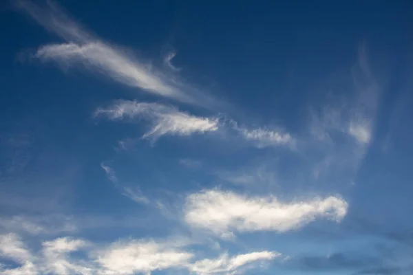 Céu Azul Com Nuvens Closeup — Fotografia de Stock