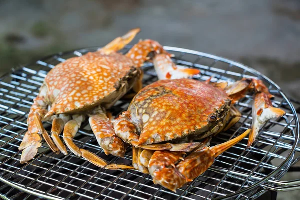 螃蟹在炭烤架上 — 图库照片