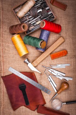 Tekstil kabartma üzerinde deri el sanatları araçlar atölye Üstten Görünüm