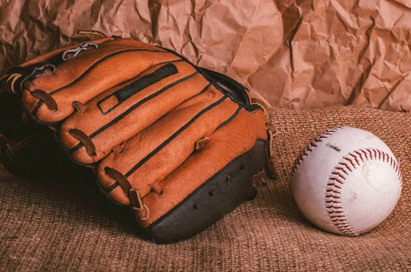 Amerikaans Honkbal Hardball Oude Bruine Catchers Handschoen — Stockfoto