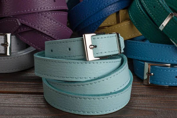 Demostración Moda Ladies Belts Con Hebillas — Foto de Stock