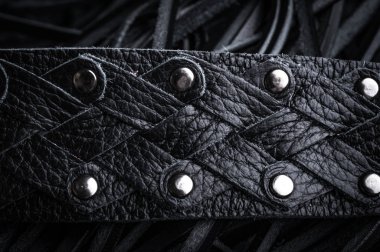 moda bilezik ile ek düğmeler siyah deri halatlar üzerinde kapat 