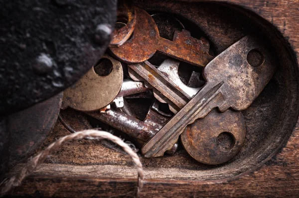 Ansicht Alter Rostiger Schlüssel Aus Eisen Holzetui — Stockfoto