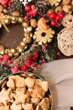 Noel ve yılbaşı süsleri yılbaşı ağacı için. Noel Kartpostalı.