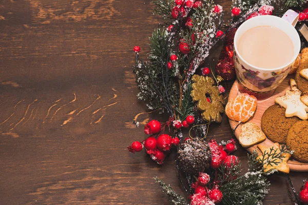 Noel ve yılbaşı süsleri yılbaşı ağacı için. Noel Kartpostalı.