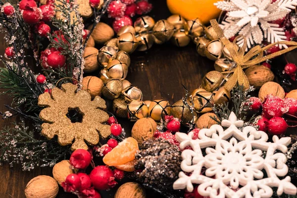 Noel ve yılbaşı süsleri yılbaşı ağacı için. Noel Kartpostalı.