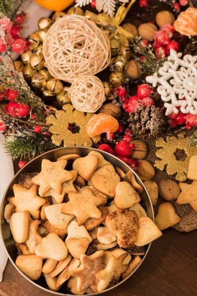 Noel ve yılbaşı süsleri yılbaşı ağacı için. Noel Kartpostalı.