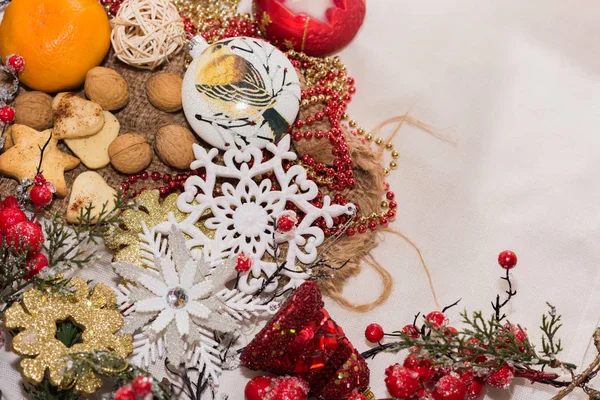 Noel ve yılbaşı süsleri yılbaşı ağacı için. Noel Kartpostalı.