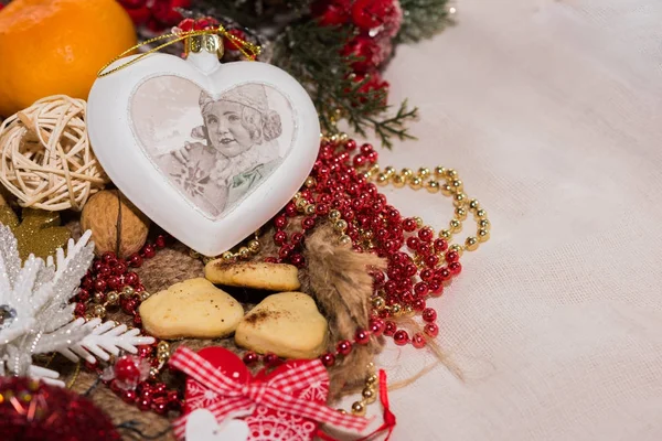 Noel ve yılbaşı süsleri yılbaşı ağacı için. Noel Kartpostalı.