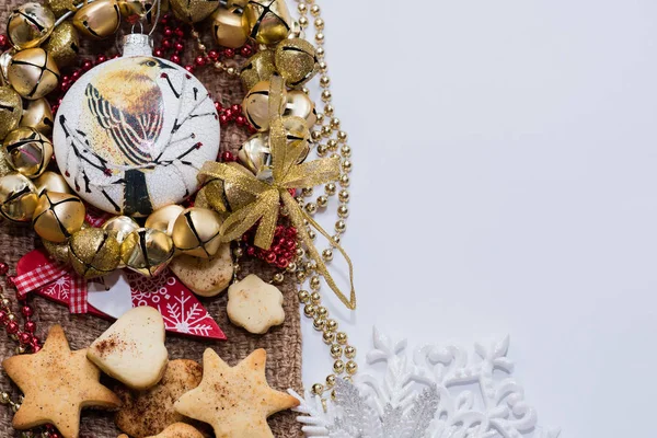 Noel ve yılbaşı süsleri yılbaşı ağacı için. Noel Kartpostalı.