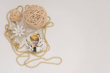 Noel ve yılbaşı süsleri yılbaşı ağacı için. Noel Kartpostalı.