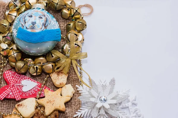 Noel ve yılbaşı süsleri yılbaşı ağacı için. Noel Kartpostalı.