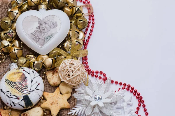 Noel ve yılbaşı süsleri yılbaşı ağacı için. Noel Kartpostalı.