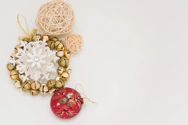 Noel ve yılbaşı süsleri yılbaşı ağacı için. Noel Kartpostalı.