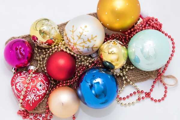 Noel ve yılbaşı süsleri yılbaşı ağacı için. Noel Kartpostalı.
