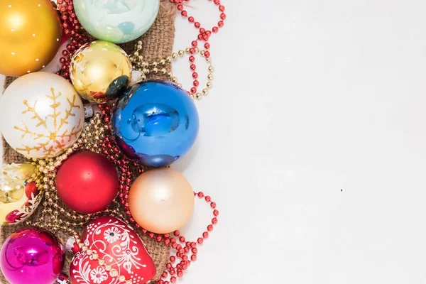 Noel ve yılbaşı süsleri yılbaşı ağacı için. Noel Kartpostalı.