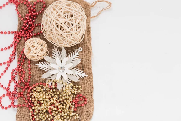 Noel ve yılbaşı süsleri yılbaşı ağacı için. Noel Kartpostalı.