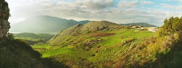 Green valley of Sicily. — Stock Photo, Image