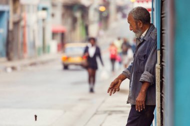 Küba, Havana - 18 Şubat 2017: bilinmeyen insanlar güzel colo
